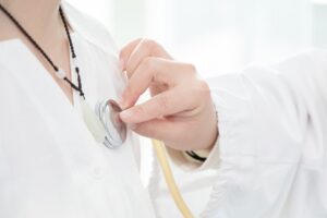 産後ケアにおけるホームヘルパーの相場はどのくらい？